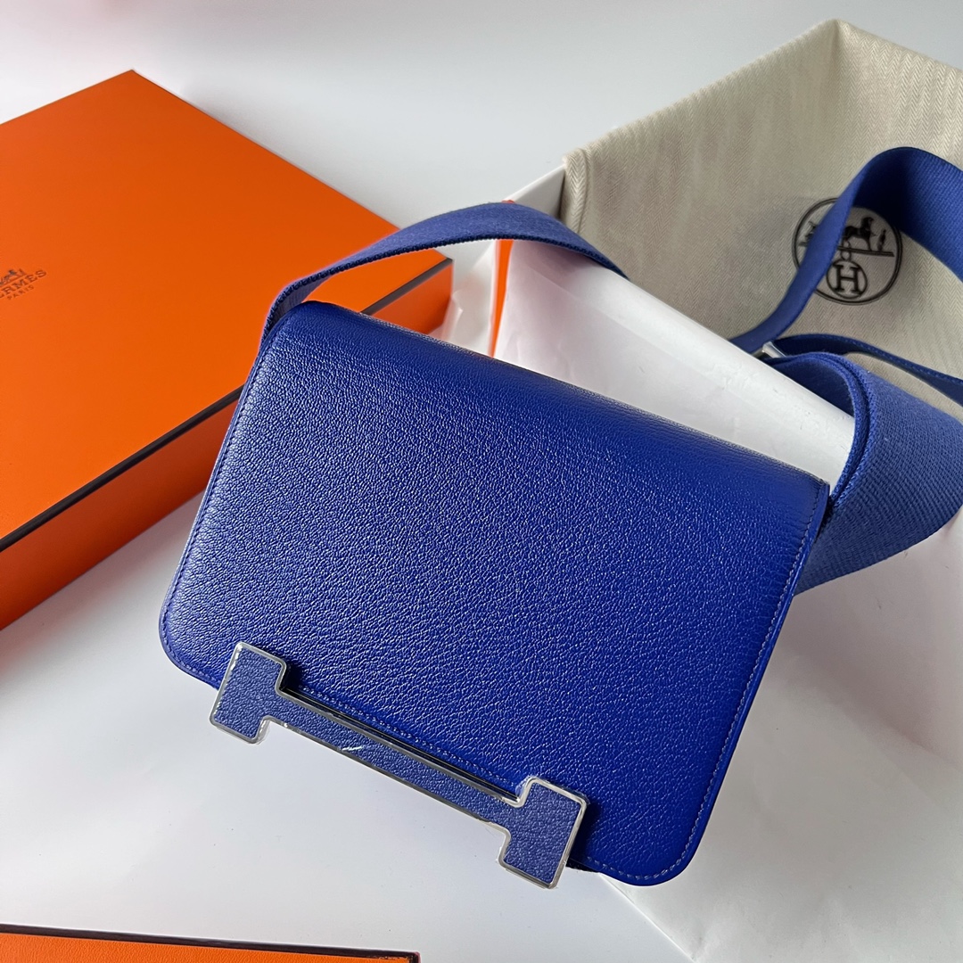 Hermes Geta Shoulder Bag In Blue Electric Mysore Goatskin Leather